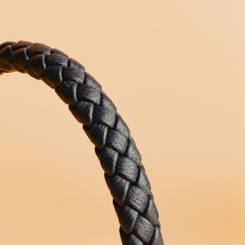 Preview: Einzelnes Armband aus blauem italienischem Nappaleder mit versilberter Oberfläche - Una Blue